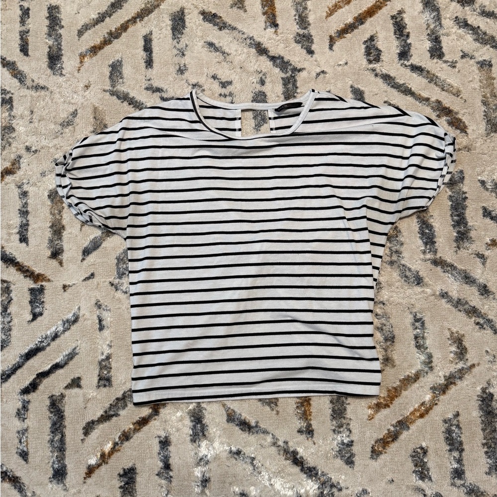 SHEIN Black and White Cropped Striped Tee